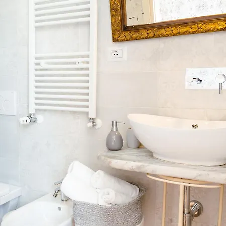 The Railway 74 Bed & Breakfast La Spezia